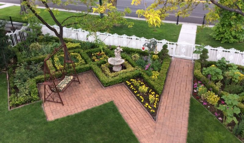 Press Release - Alta Vista Garden Club’s June Garden of the Month